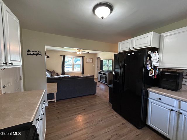1157 Barber Drive, Rotterdam, NY 12303