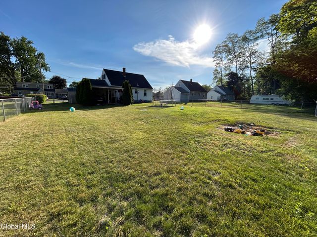 1157 Barber Drive, Rotterdam, NY 12303