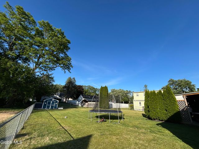 1157 Barber Drive, Rotterdam, NY 12303