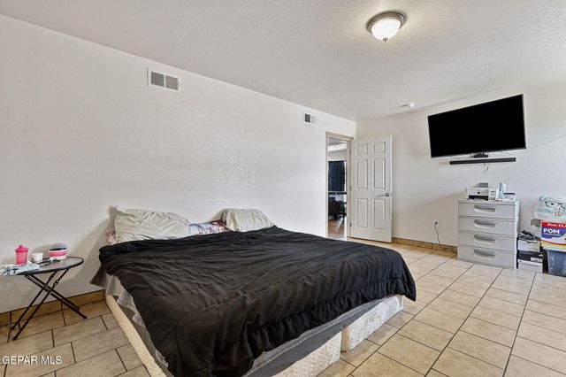 702 THOMPSON Road, San Elizario, TX 79849