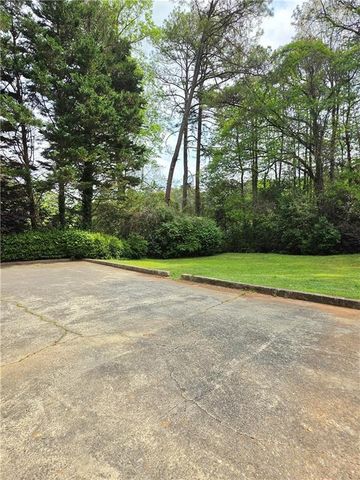 765 N Parkwood Road, Decatur, GA 30030