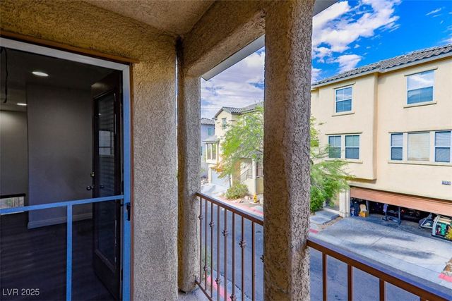 10331 Ladybug Bend Street, Las Vegas, NV 89183