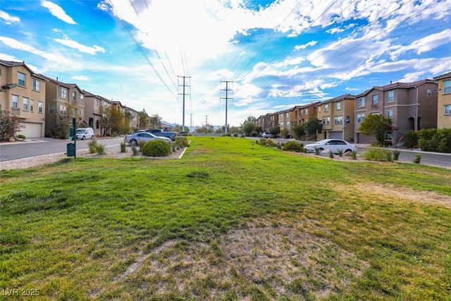 10331 Ladybug Bend Street, Las Vegas, NV 89183