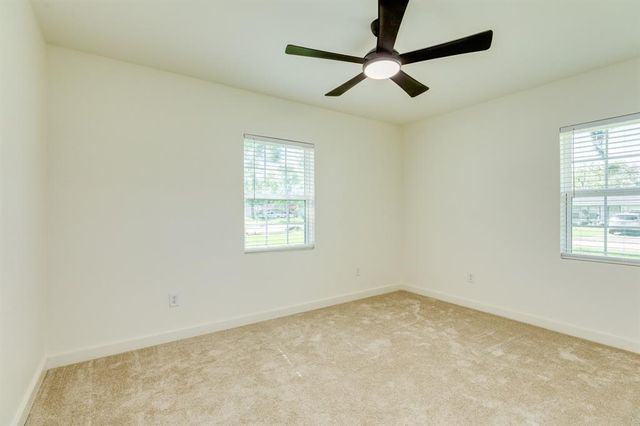 501 Elm Street, Lake Jackson, TX 77566