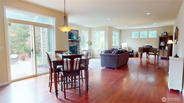 14691 NW Arabian Way, Seabeck, WA 98380