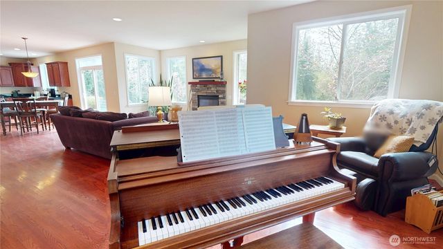 14691 NW Arabian Way, Seabeck, WA 98380