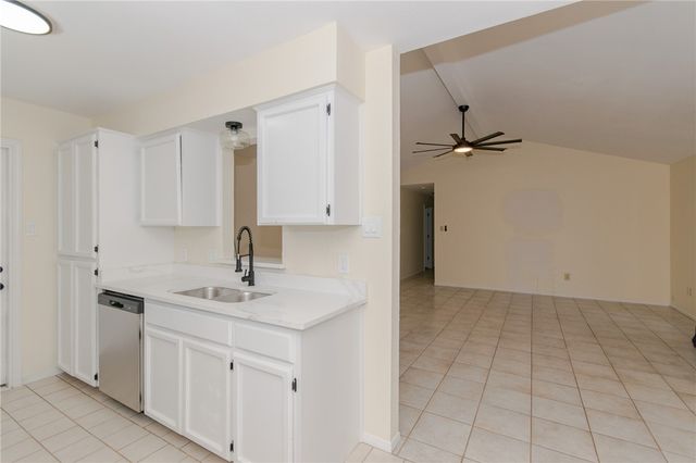 914 Twite Cir, Corpus Christi, TX 78418