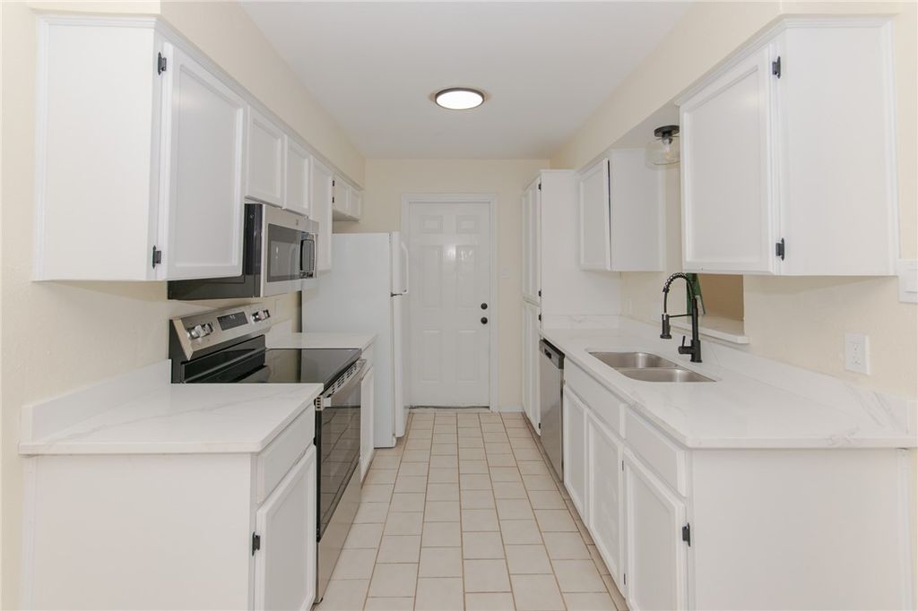 914 Twite Cir, Corpus Christi, TX 78418 — photo 5