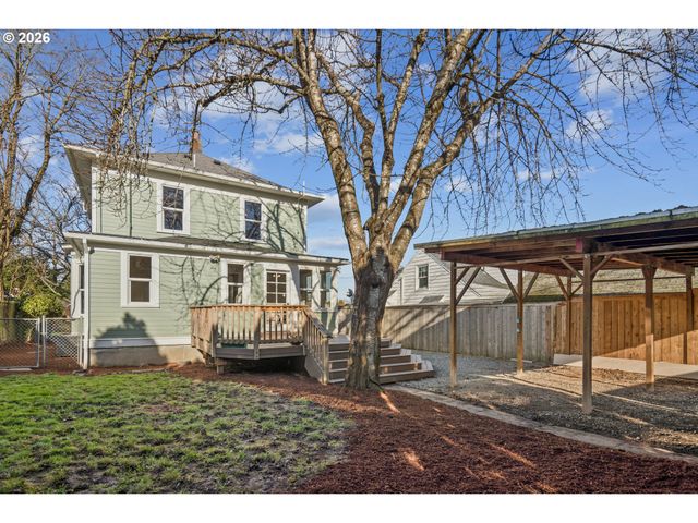 7614 Se TAYLOR St, Portland, OR 97215