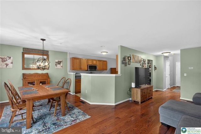 204 HAMPSHIRE DR, Sellersville, PA 18960