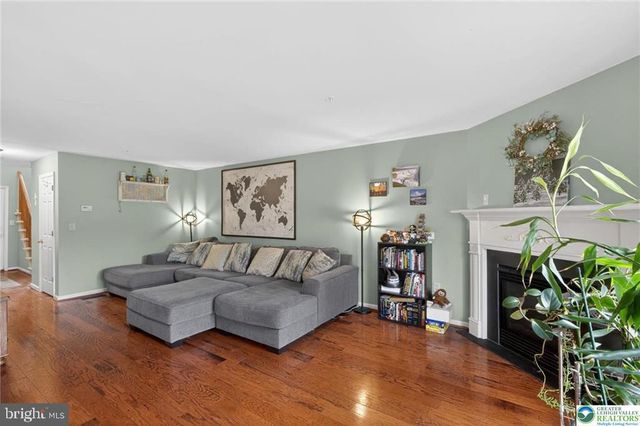 204 HAMPSHIRE DR, Sellersville, PA 18960