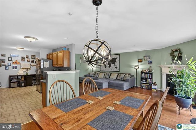 204 HAMPSHIRE DR, Sellersville, PA 18960