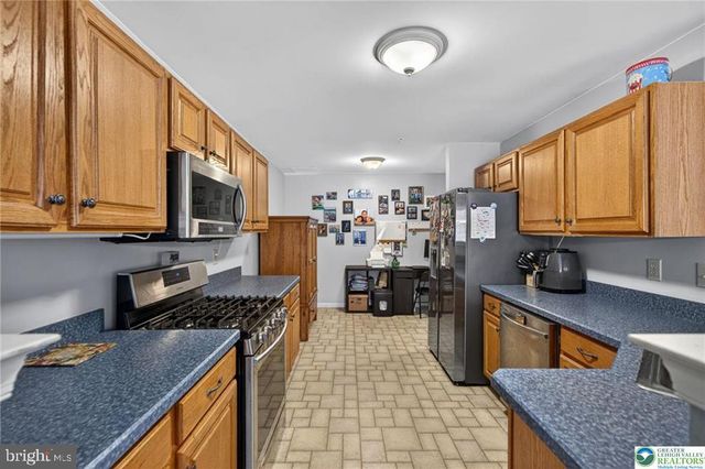 204 HAMPSHIRE DR, Sellersville, PA 18960