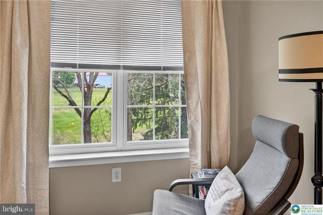 204 HAMPSHIRE DR, Sellersville, PA 18960