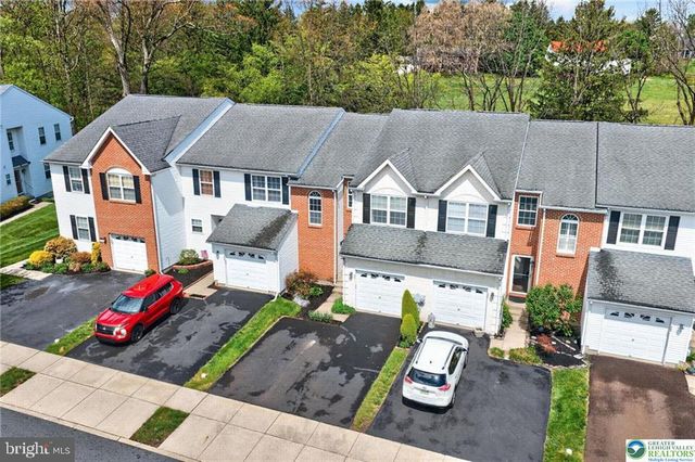 204 HAMPSHIRE DR, Sellersville, PA 18960