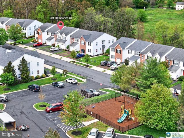 204 HAMPSHIRE DR, Sellersville, PA 18960