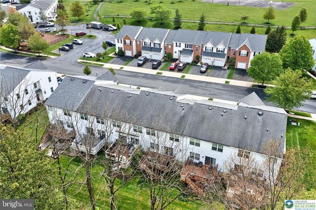 204 HAMPSHIRE DR, Sellersville, PA 18960
