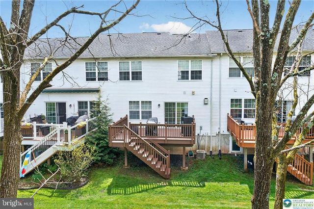 204 HAMPSHIRE DR, Sellersville, PA 18960