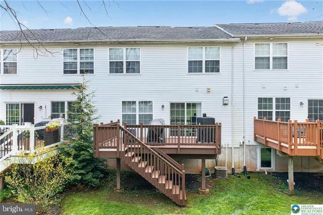 204 HAMPSHIRE DR, Sellersville, PA 18960