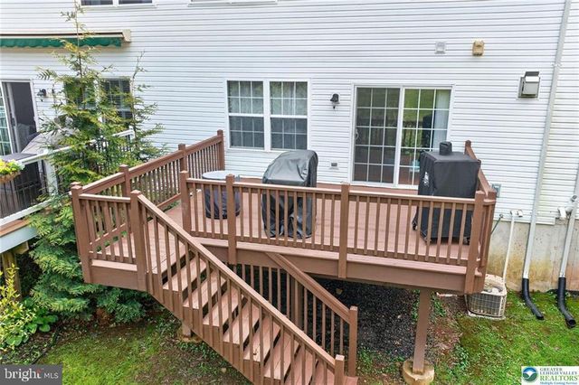 204 HAMPSHIRE DR, Sellersville, PA 18960