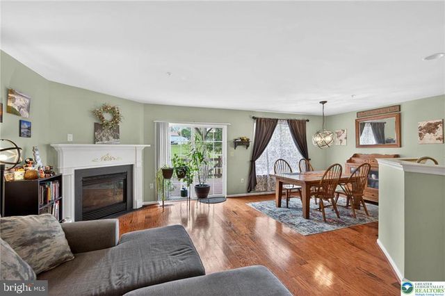204 HAMPSHIRE DR, Sellersville, PA 18960