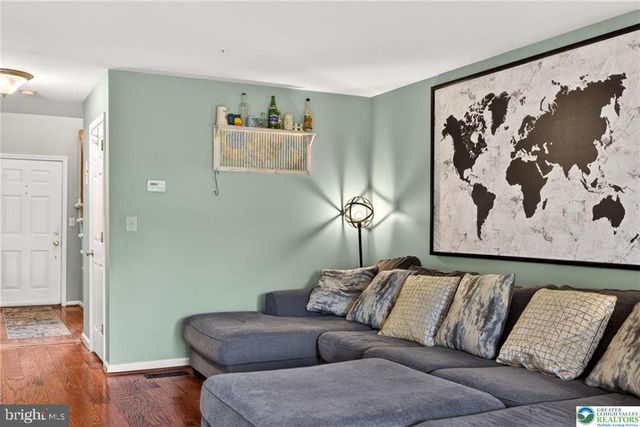 204 HAMPSHIRE DR, Sellersville, PA 18960
