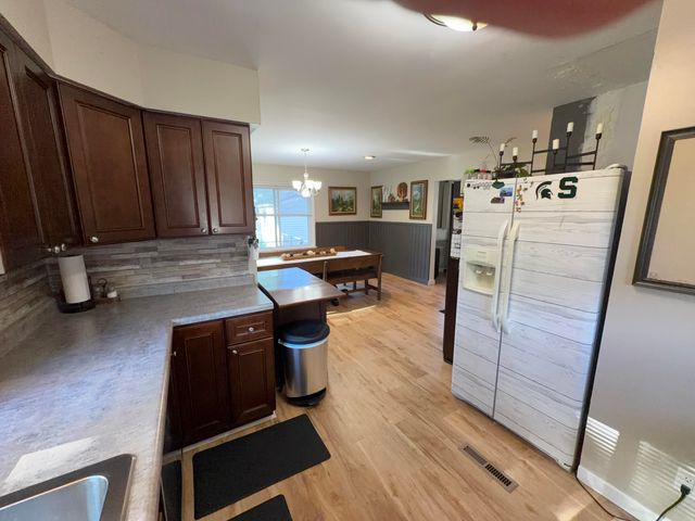 3456 Acacia Boulevard, Jackson, MI 49203