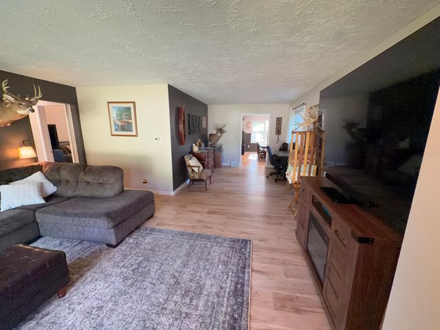 3456 Acacia Boulevard, Jackson, MI 49203
