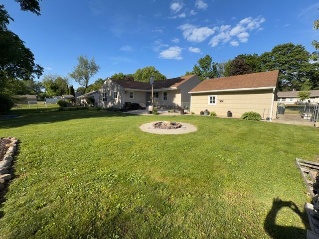 3456 Acacia Boulevard, Jackson, MI 49203