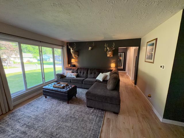 3456 Acacia Boulevard, Jackson, MI 49203