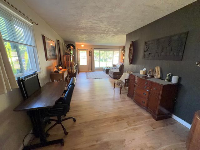 3456 Acacia Boulevard, Jackson, MI 49203