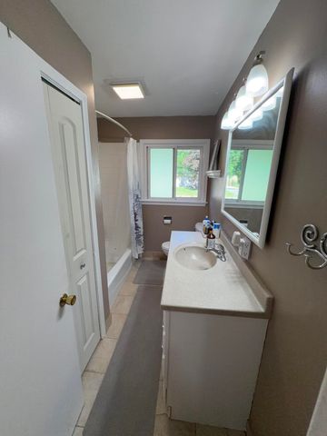 3456 Acacia Boulevard, Jackson, MI 49203