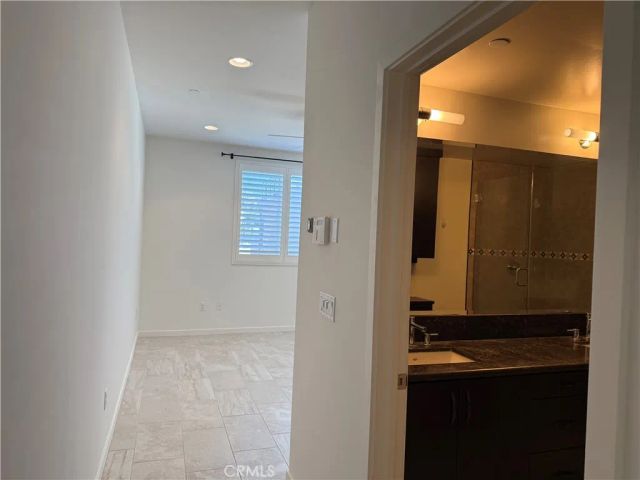 2924 Rowena Avenue 8, Los Angeles, CA 90039