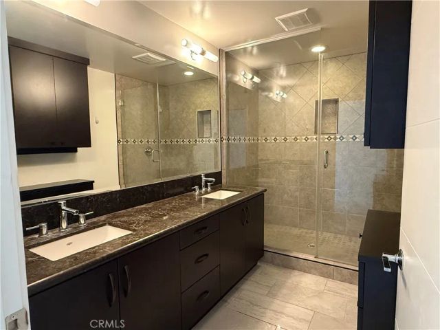 2924 Rowena Avenue 8, Los Angeles, CA 90039