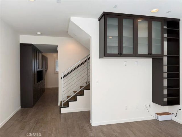 2924 Rowena Avenue 8, Los Angeles, CA 90039