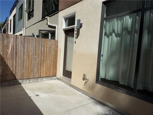 2924 Rowena Avenue 8, Los Angeles, CA 90039