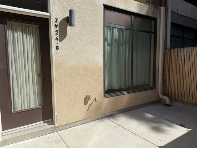 2924 Rowena Avenue 8, Los Angeles, CA 90039