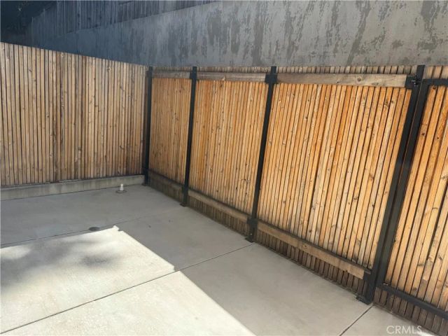 2924 Rowena Avenue 8, Los Angeles, CA 90039