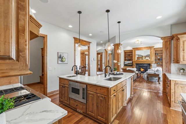 19043 Vogel Farm Trail, Eden Prairie, MN 55347