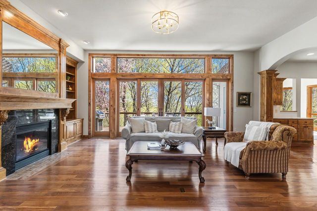 19043 Vogel Farm Trail, Eden Prairie, MN 55347