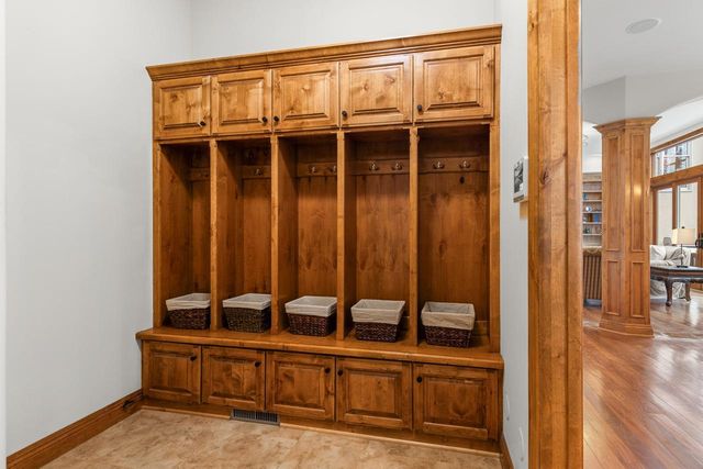 19043 Vogel Farm Trail, Eden Prairie, MN 55347