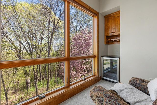 19043 Vogel Farm Trail, Eden Prairie, MN 55347