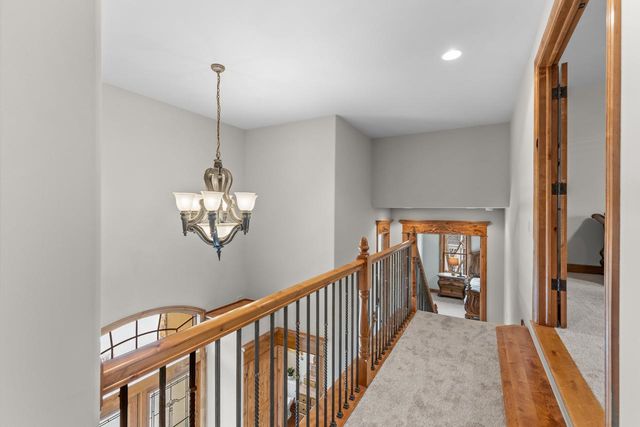 19043 Vogel Farm Trail, Eden Prairie, MN 55347