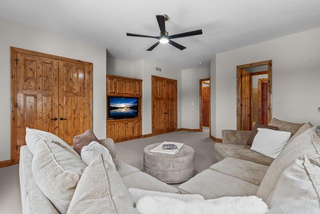 19043 Vogel Farm Trail, Eden Prairie, MN 55347