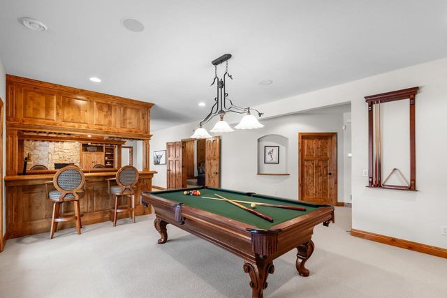 19043 Vogel Farm Trail, Eden Prairie, MN 55347