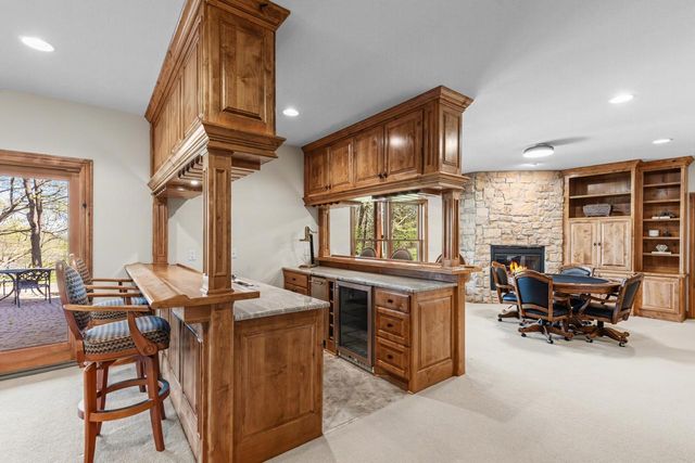 19043 Vogel Farm Trail, Eden Prairie, MN 55347