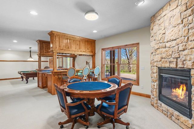 19043 Vogel Farm Trail, Eden Prairie, MN 55347