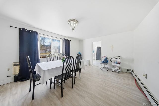 4 Old Road, Cuddebackville, NY 12729