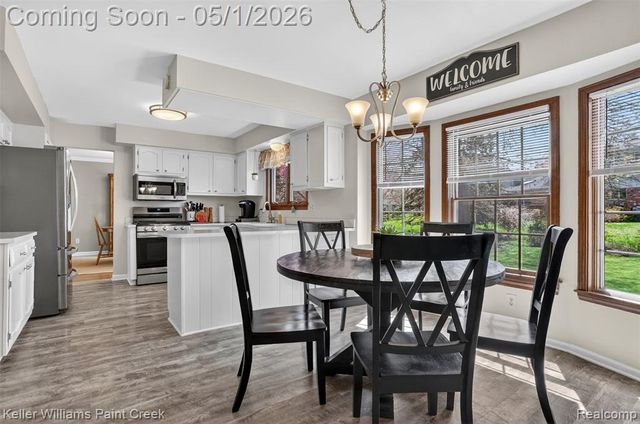 3085 Baypoint Drive, Rochester Hills, MI 48309