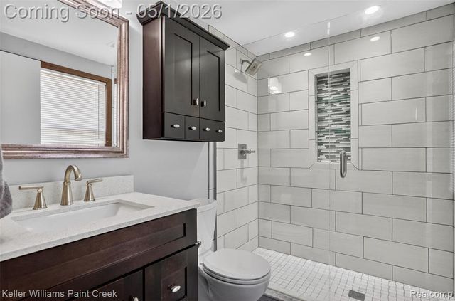 3085 Baypoint Drive, Rochester Hills, MI 48309